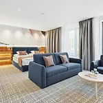 Отель St. Joseph Royal Regent