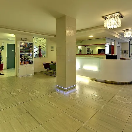 Otel St. Joseph Royal Regent 4*