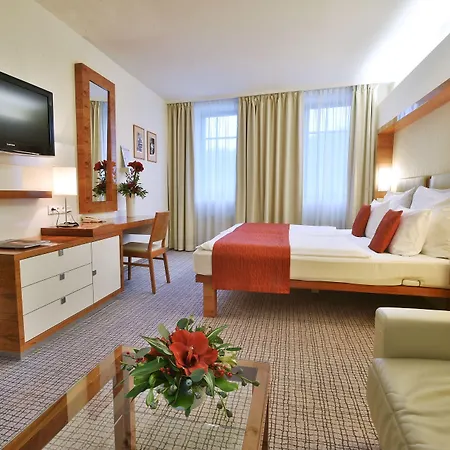 St. Joseph Royal Regent Otel 4*