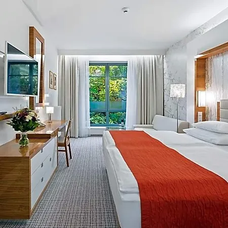 Hotel St. Joseph Royal Regent