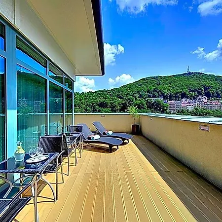 St. Joseph Royal Regent 4*