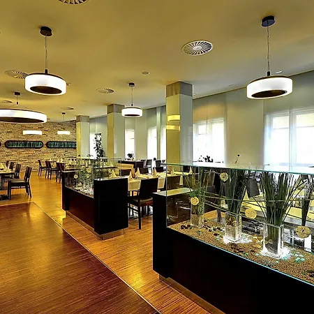 St. Joseph Royal Regent Hotell 4*