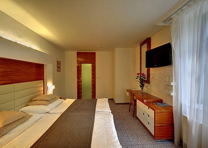 Отель St. Joseph Royal Regent 4*